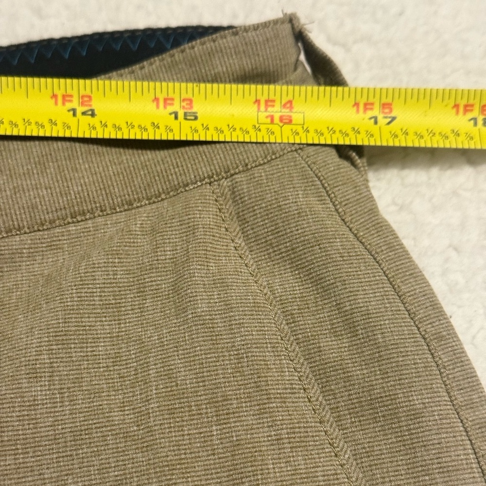 ✨ Billabong Crossfire Mid Submersible Khaki Walk Shorts Size 32 - Picture 6 of 9